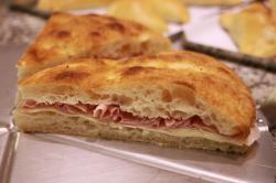 Focaccia con salumi